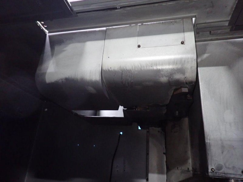HYUNDAI WIA CORPORATION 25 1/2" X 63" CNC VMC  -  VX650/40