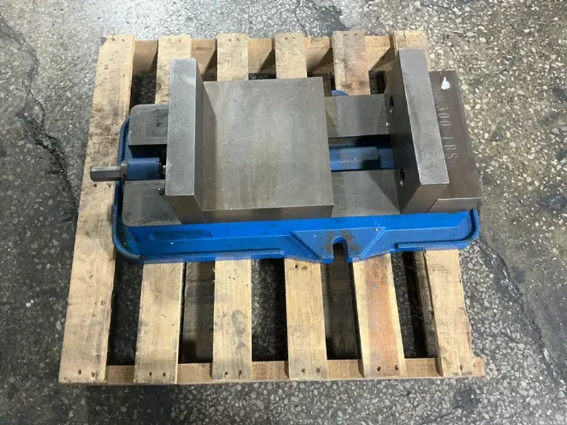 Kurt Manufacturing  10” Vise  - D100