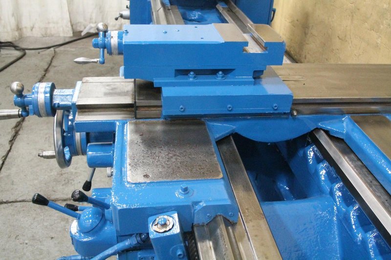 28&quot; X 132&quot; HERCULES AJAX HEAVY DUTY 25 GAP BED ENGINE LATHE: STOCK #65453
