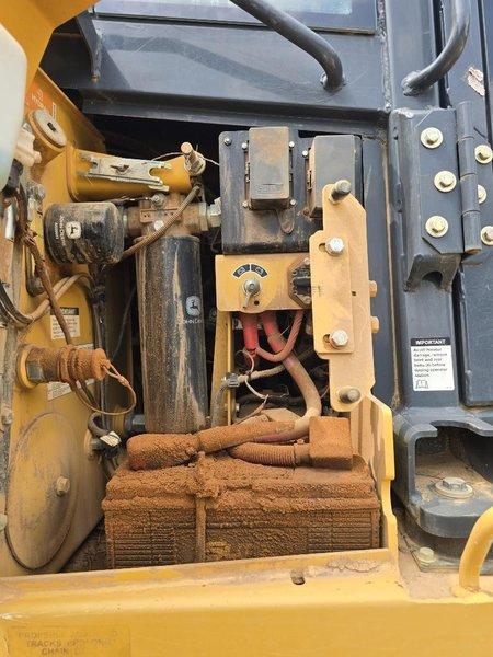 2020 John Deere 655K-Crawler Loader 1T0655KXLLF386042