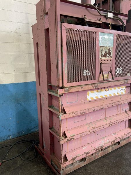 60"X 30" LOAD KING MODEL # 30 VERTICAL CARDBOARD BALER : STOCK #79753