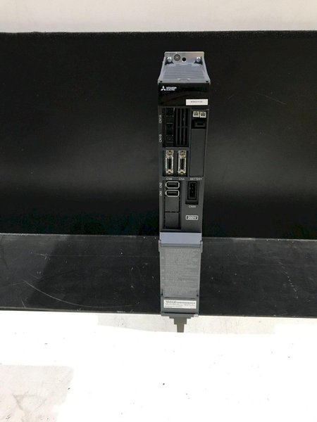 MITSUBISHI MDS-D-V1-20 SERVO DRIVE UNIT NEW