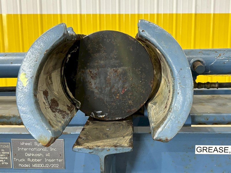 16" TO 25" MEDLEY WHEEL-SHARK HYDRAULIC HORIZONTAL RUN-FLAT TIRE RUBBER PRESS: STOCK #21121