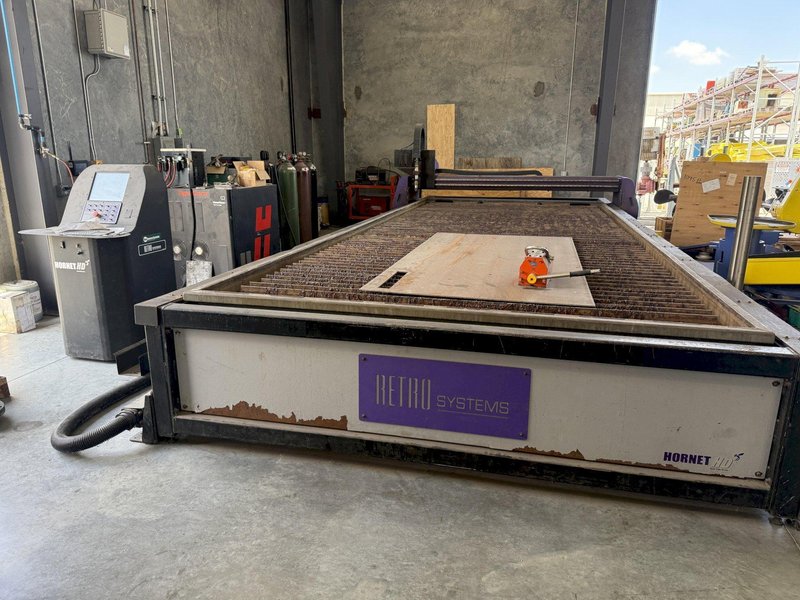 HORNET 10&#039; X 20&#039; PLASMA CUTTING MACHINE, HYPERTHERM HPR260, WATER TABLE, 2015