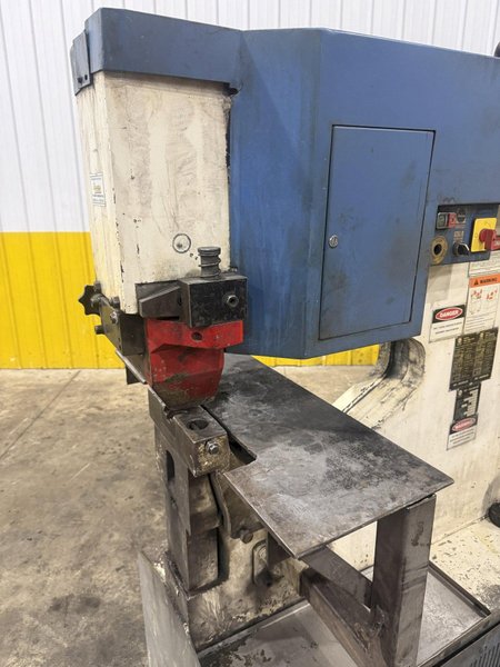 110 TON MUBEA MODEL #HIW 1000/610 HYDRAULIC IRONWORKER: YOBRO #25673