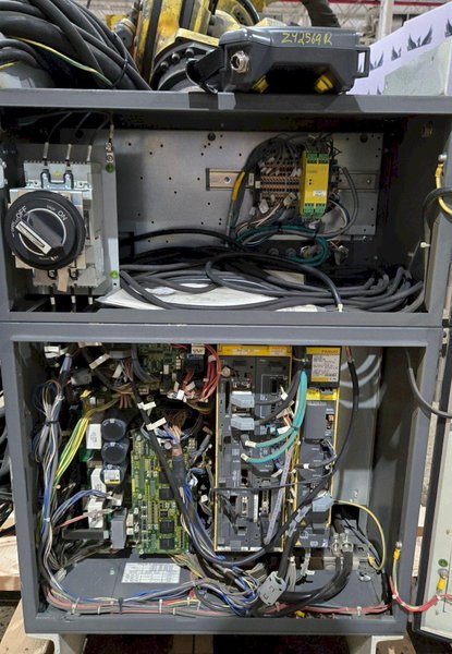 FANUC R-2000IB/210F + R30IB ROBOT ARM AND CONTROL CABINET USED