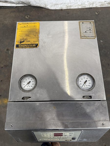 ADVANTAGE WATER-CIRCULATING TEMPERTURE CONTROL UNIT. STOCK # 1115524