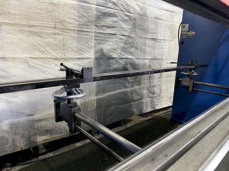 135 TON x 10&#039; NIAGARA HYDRAULIC  PRESS BRAKE: STOCK #77530
