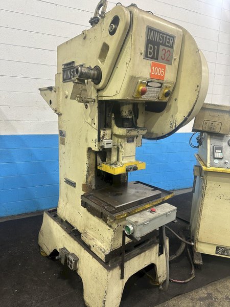 32 TON MINSTER GAP PRESS  MODEL 1B-1-32: STOCK #77513