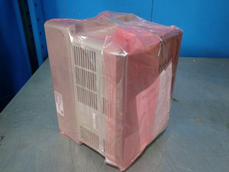 ALLEN BRADLEY AC DRIVE   -  20AD8P0A0AYNANC0
