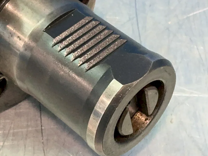 RIGHT ANGLE TOOL HOLDER