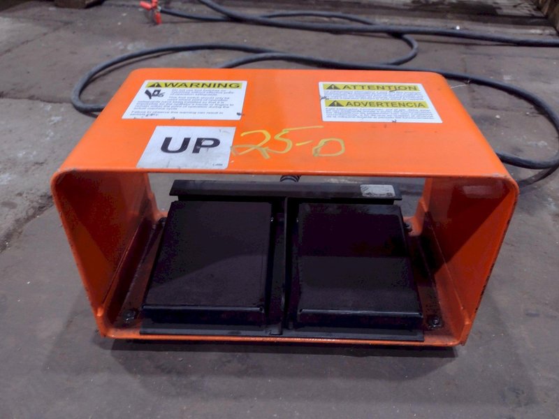 4,000 LB CAPACITY PRESTO ECOA MODEL HTT-C4-90-L-64060 ELECTRO-HYDRAULIC ELEVATING UPENDER: STOCK #19941