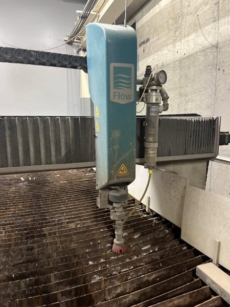 6′ x 10′ Flow Mach 2 2030C Waterjet, 2015 – 60,000 PSI