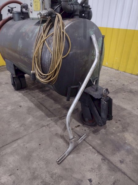 PORTABLE OIL PUMP CART W/ TANK: YOBRO #25282