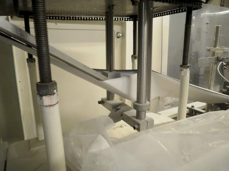 Bartelt IM 9-12 Horizontal Form-fill and Seal Packaging Machine – Model D Servo Auger filler, 2 Filling Stations
