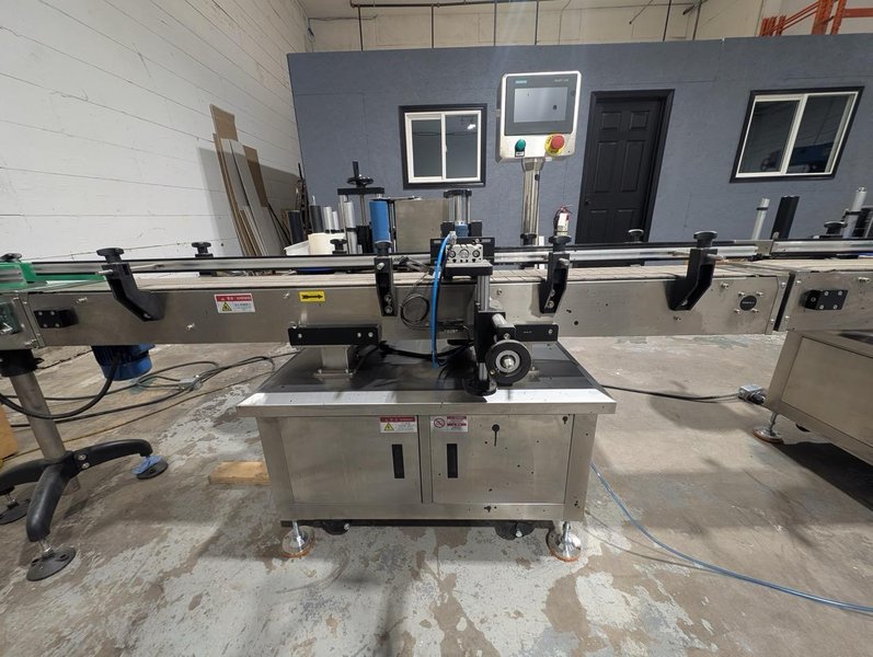 Liquid Filling Line with Automatic 4 Nozzle Servo Gear Pump Filler, Lid Presser, Labeler, Turntables, and Conveyors, 2024