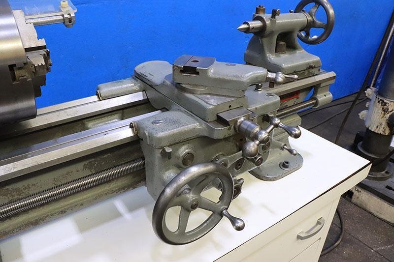 11" x 24" SOUTH BEND PRECISION LATHE, MODEL 184-AB