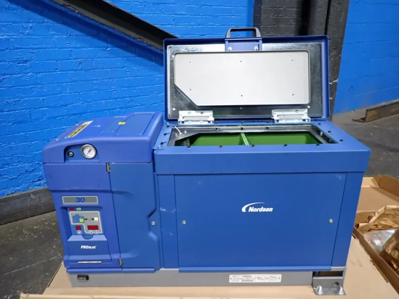 NORDSON 19" X 8" X 12" ADHESIVE MELTER  -  PROBLUE 30 1049329