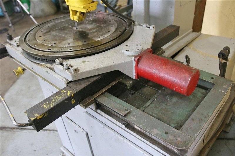 18' AMADA MODEL VAC-500 BANDSAW: STOCK #54558