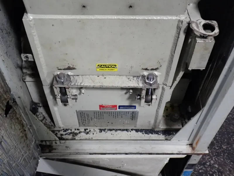 CINCINNATI MILACRON 7.5 HP PLASTIC GRANULATOR  -  CM0912