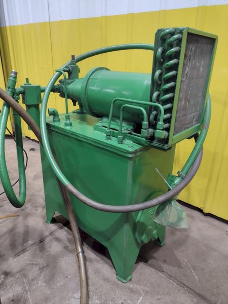 14" x 21" DOALL MODEL #TF-1421H VERTICAL TILTING BAND SAW: STOCK #21704