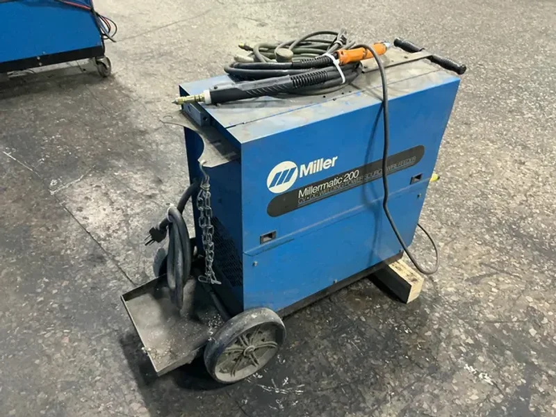 MILLER 200 A WELDER  -  MILLERMATIC 200