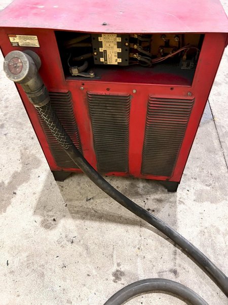 600 AMP LINCOLN MODEL #IDEALARC DC-600 WELDER: STOCK #21273