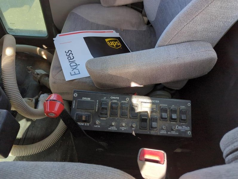 2016 Kenworth W900 1NKWXPEX2GJ474877