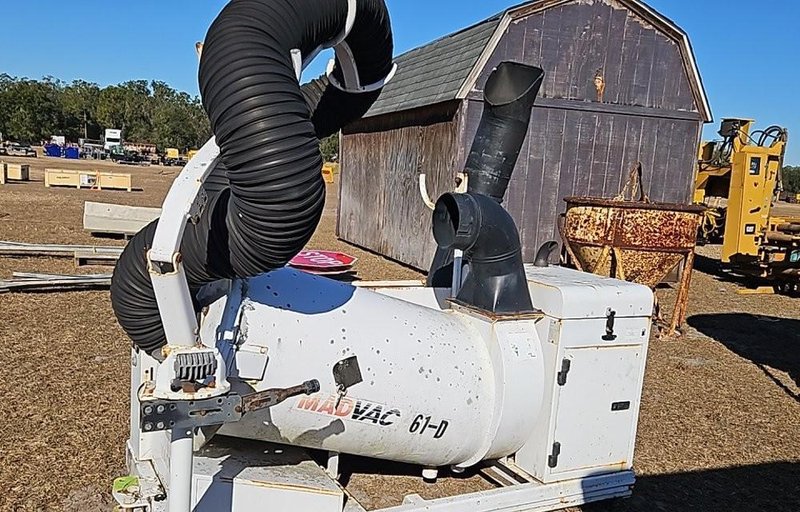 MADVAC MODEL 61-D LITTER &amp; DEBRIS VACUUM: YOBRO #24863