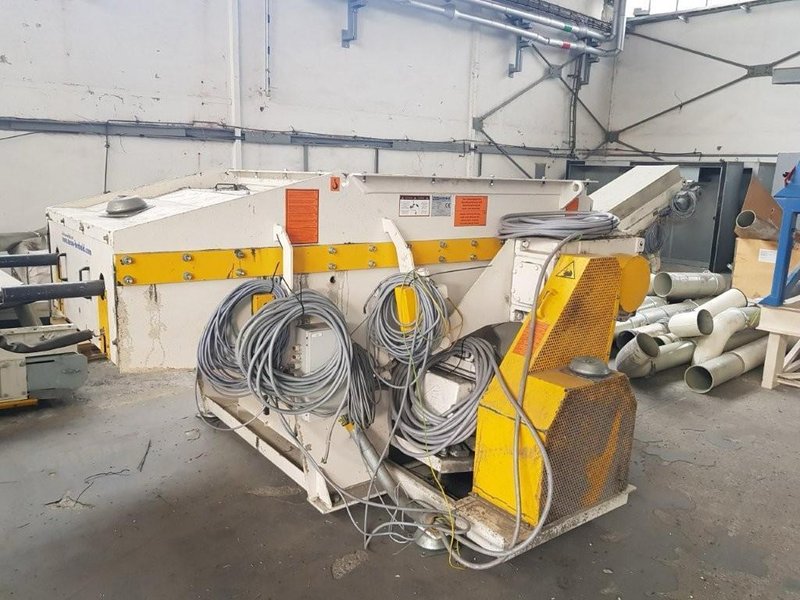 NEUE HERBOLD PLASTICS PROCESSING LINE / HEAVY DUTY PLASTICS SHREDDER