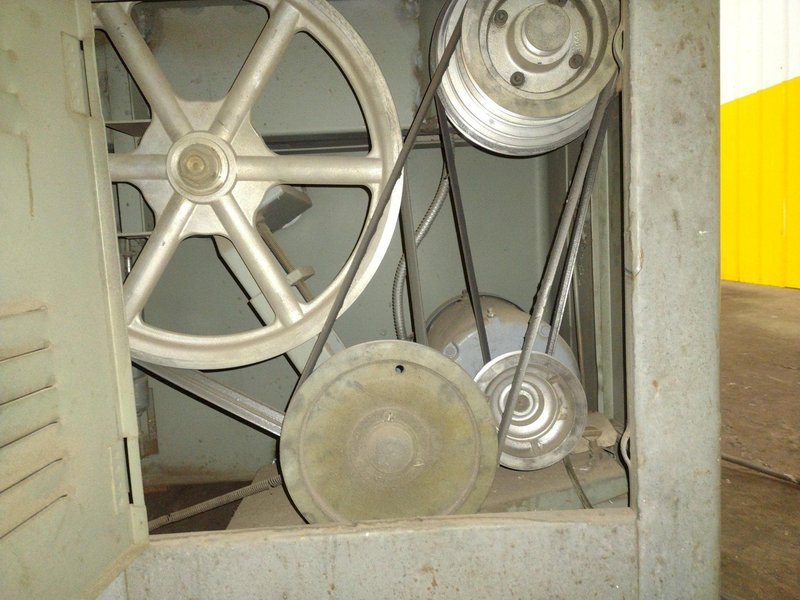 18" GROB MODEL #NS18 VERTICAL BAND SAW: STOCK #19796