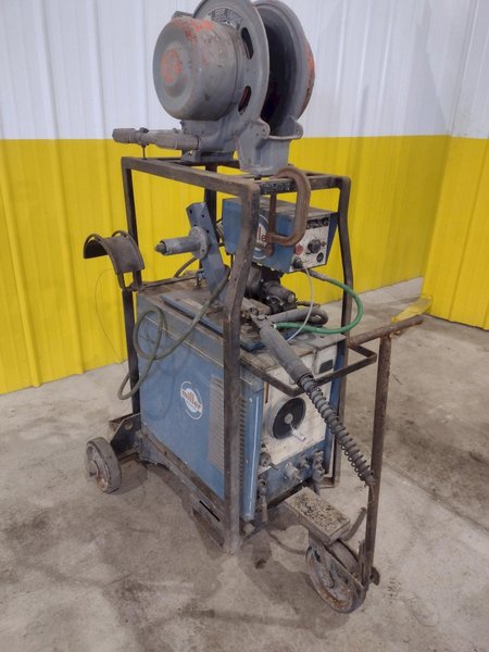 200 AMP MILLER MODEL #CP-200 WELDER WITH WIRE FEED: STOCK #20766