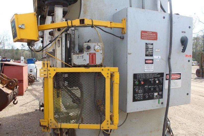175 TON 12' PACIFIC MODEL #175-12 HYDRAULIC PRESS BRAKE: STOCK #73933