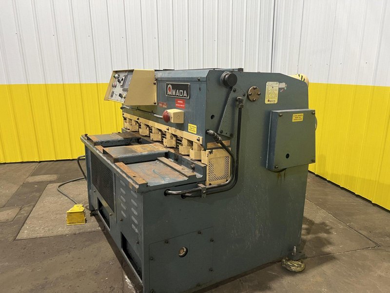 4&#039; (48&quot;) X 10 GA AMADA MODEL #S-1232 HYDRAULIC SHEAR: STOCK #18197