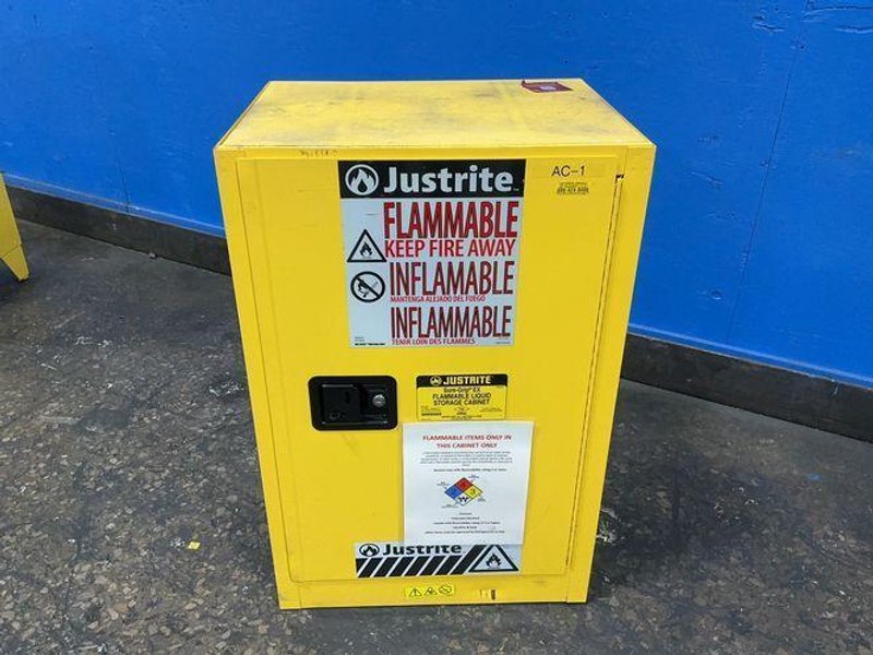 JUSTRITE 12 GALLONS FLAMMABLE LIQUID STORAGE CABINET  -  SURE-GRIP EX