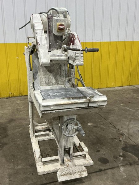 7.5 HP X 20" MK WET BRICK AND BLOCK SAW: YOBRO #25031