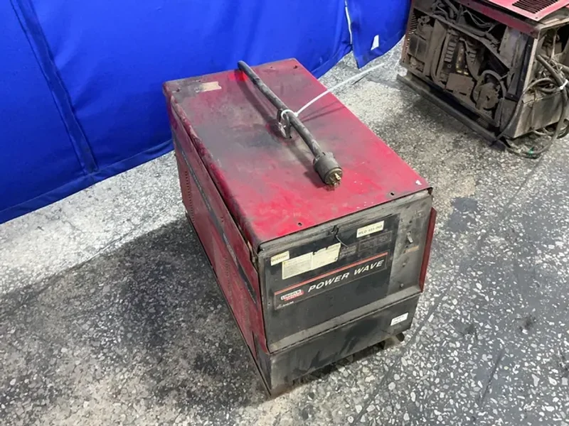 LINCOLN ELECTRIC 455  AMPS POWERWAVE 455 WELDER  -  POWERWAVE 455