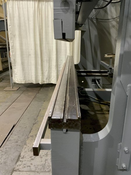 240 TON X 10' BETENBENDER HYDRAULIC PRESS BRAKE: STOCK #80836