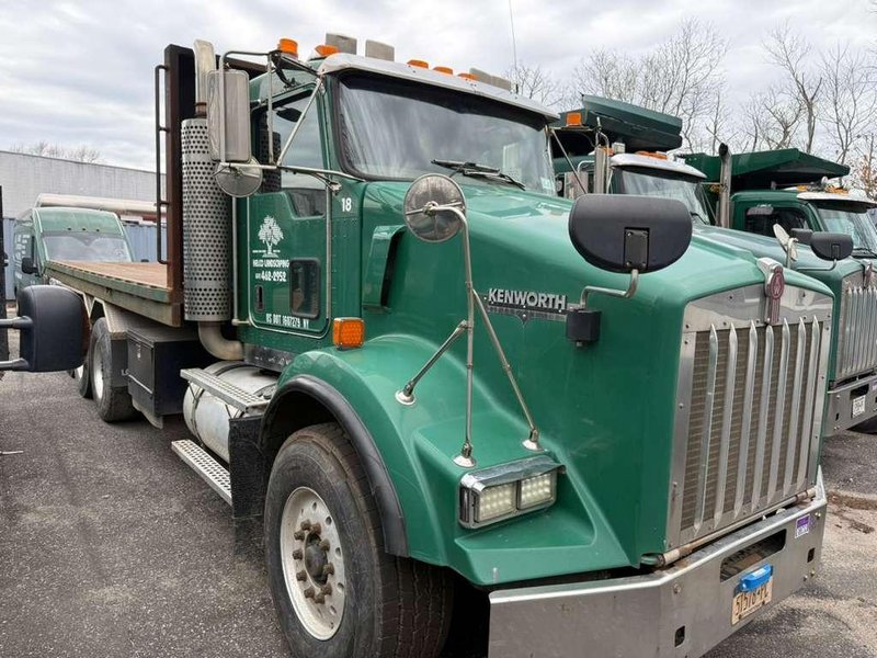 Kenworth T800 Roll Off Hoist Truck, 2006 – CAT Diesel, Manual 8LL, 60,000 lb Hoist, Tri-Axle, Work Ready