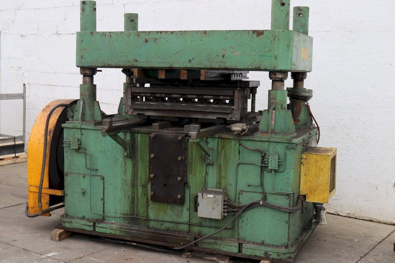 125 TON B &amp; K 4 POST CUT OFF PRESS: STOCK #73626