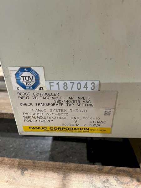 FANUC ROBOTICS R-200IC/210F ROBOT W/ R30IB CONTROLLER NO PENDANT USED