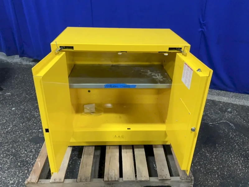 ULINE 22 GAL. FLAMMABLE LIQUID STORAGE CABINET  -  H-4177S-Y