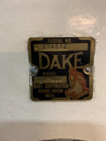 100 TON DAKE MODEL 918-527 HYDRAULIC SPOTTING PRESS. STOCK # 1261122