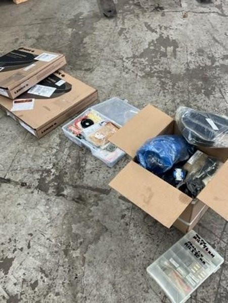 AMADA HA250W AUTOMATIC HORIZONTAL BAND SAW