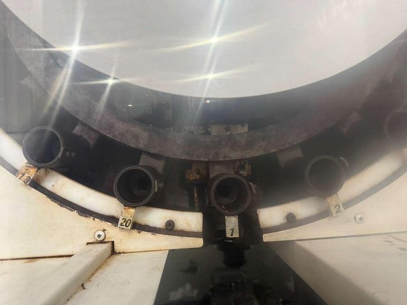 Mori Seiki DuraCenter 5 5-Axis CNC Vertical Machining Center – Mill