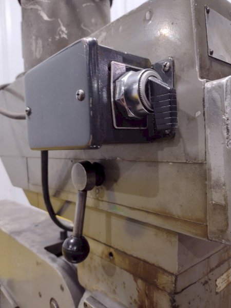 3 HP SUPERMAX MODEL #YCM-16VS VARIABLE SPEED VERTICAL RAM TYPE MILL: STOCK #19651