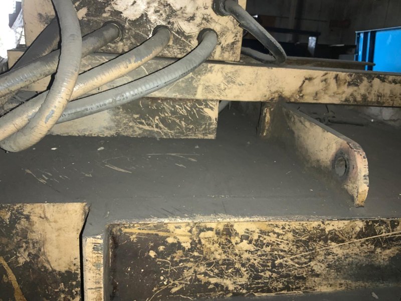 48&quot; X 30&quot; VALUE-LINE MODEL #KXD-48 HYDRAULIC VERTICAL BALER. STOCK # 1263122