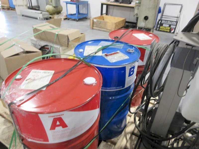 Sealed Air SpeedyPacker Insight, Foam-In-Bag Packaging System, 19" Floor Model, with Drums of Chemicals and Accessories- Auction Item