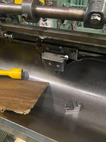 5/64&quot; Lewis Model &quot;0&quot; Wire Straighten and Cutoff Machine (14526)