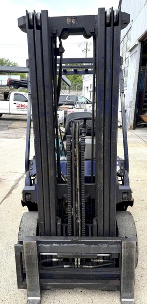 4500 Lb. Komatsu Lift Truck FG25ST-12 Triple Stage, SS, LP Gas, Low Price